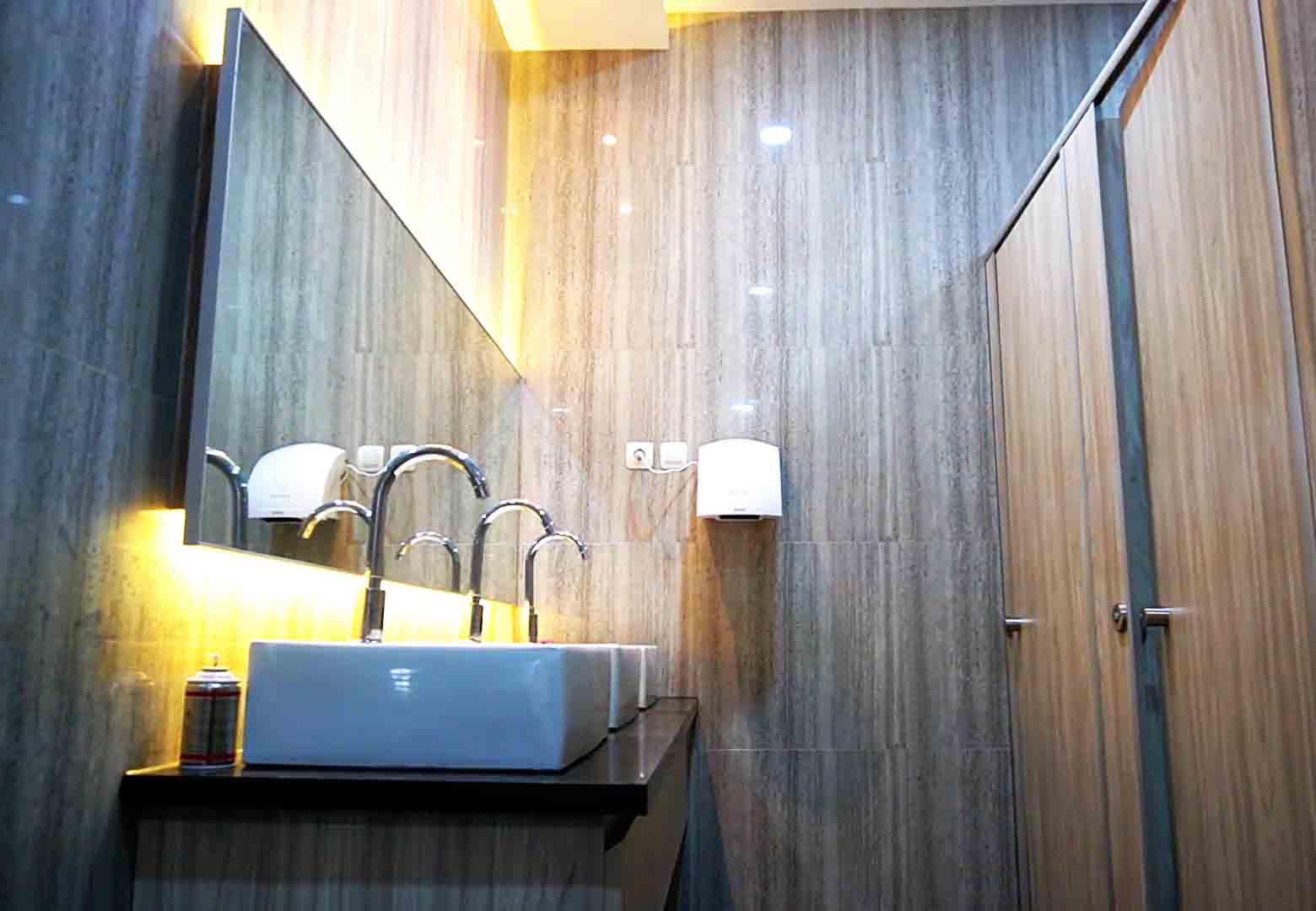 toilet